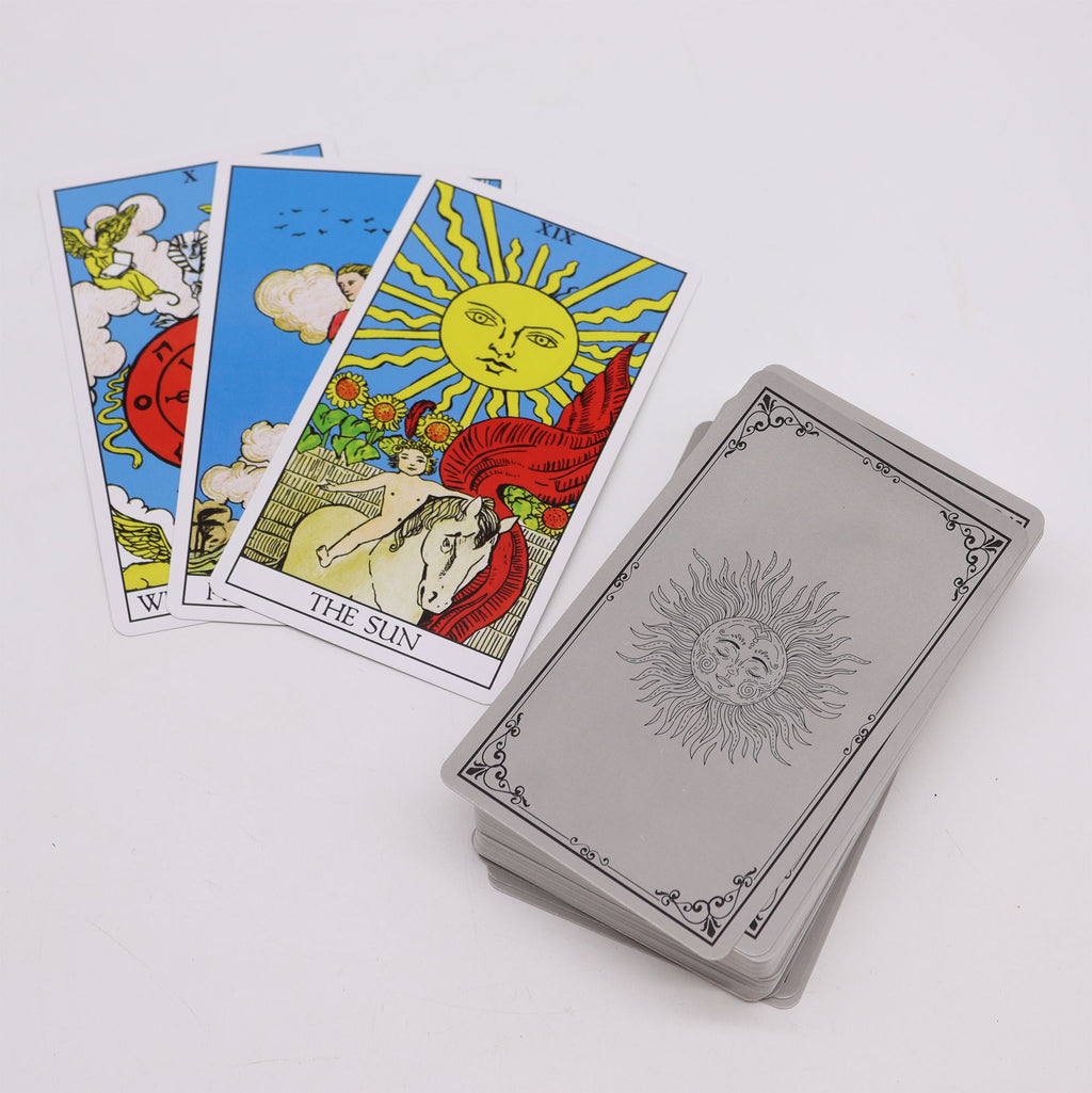 Tarot-kortit opaskirjalla – Traditional Arcana